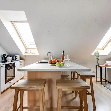 Luxury In Gediminas Avenue With Terrace Апартаменты Вильнюс